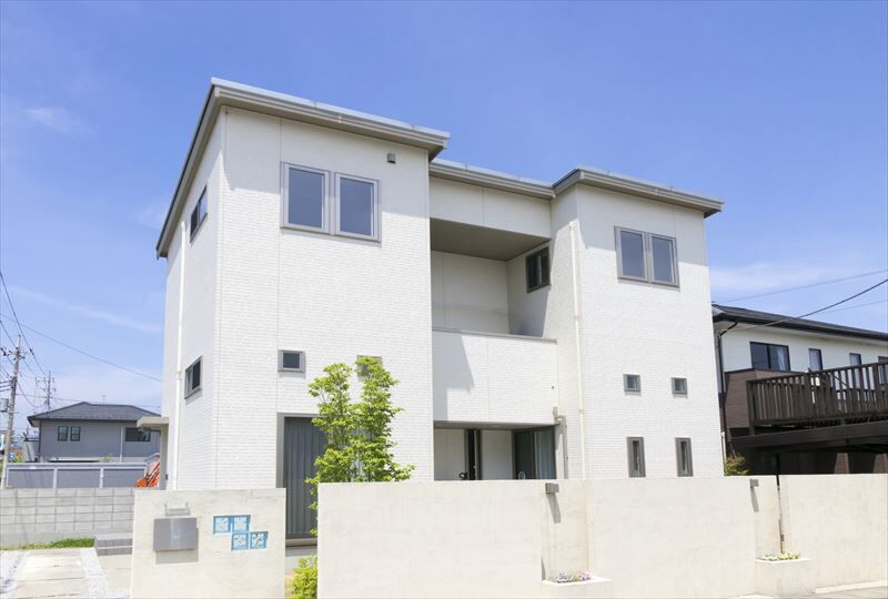 売却いただいた物件の引き渡しを行う